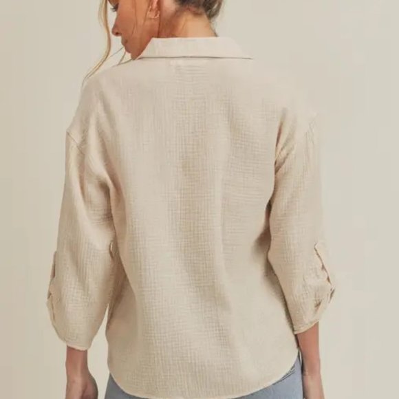 Winona Woven Crinkle V Neck - Picture 5 of 8